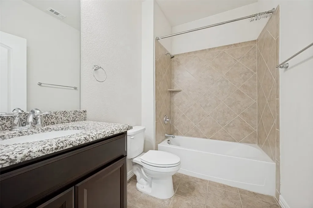 301 Kennewick Drive Garland TX 75044