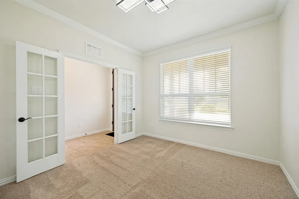 301 Kennewick Drive Garland TX 75044