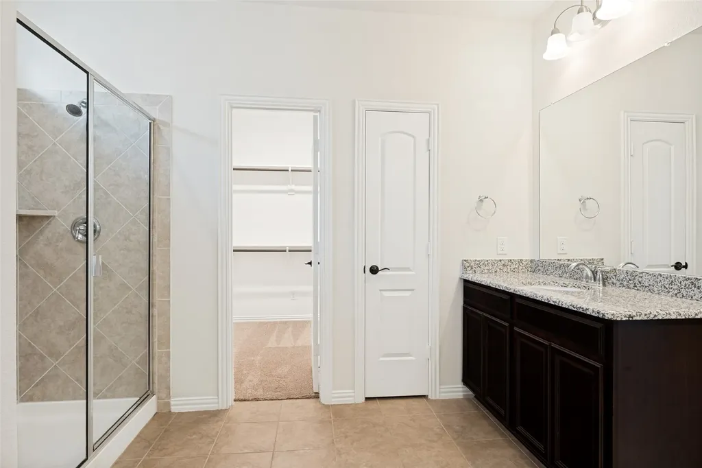 301 Kennewick Drive Garland TX 75044