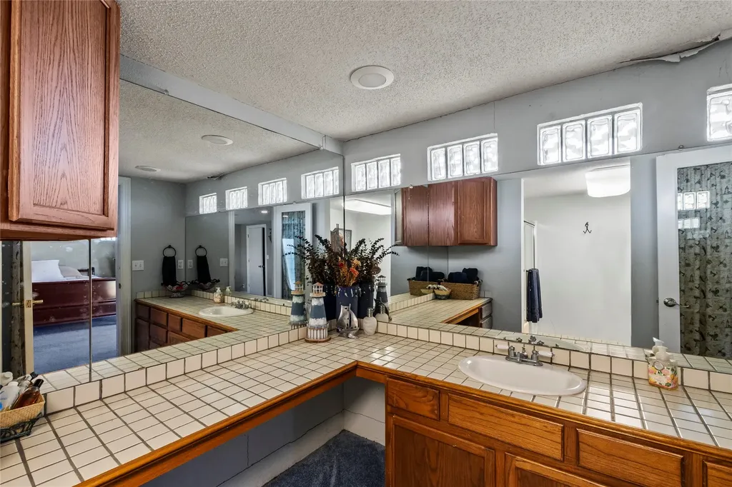 12391 Pleasure Hills Circle Mabank TX 75147
