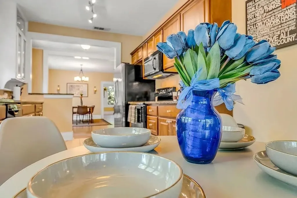 4303 Vandelia Street Dallas TX 75219