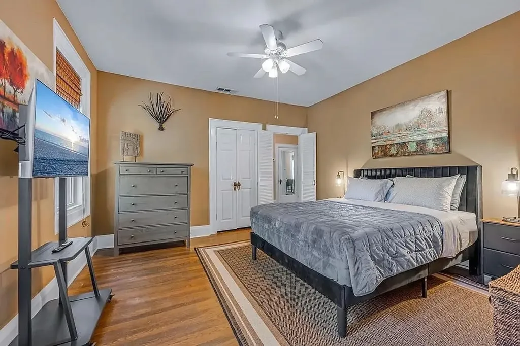 4303 Vandelia Street Dallas TX 75219