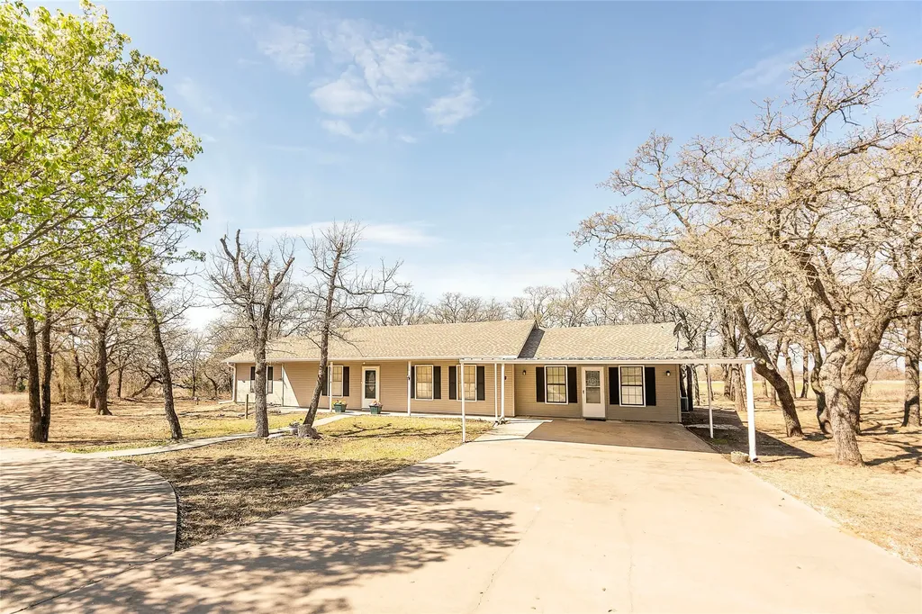 151 Country Club Drive Nocona TX 76255