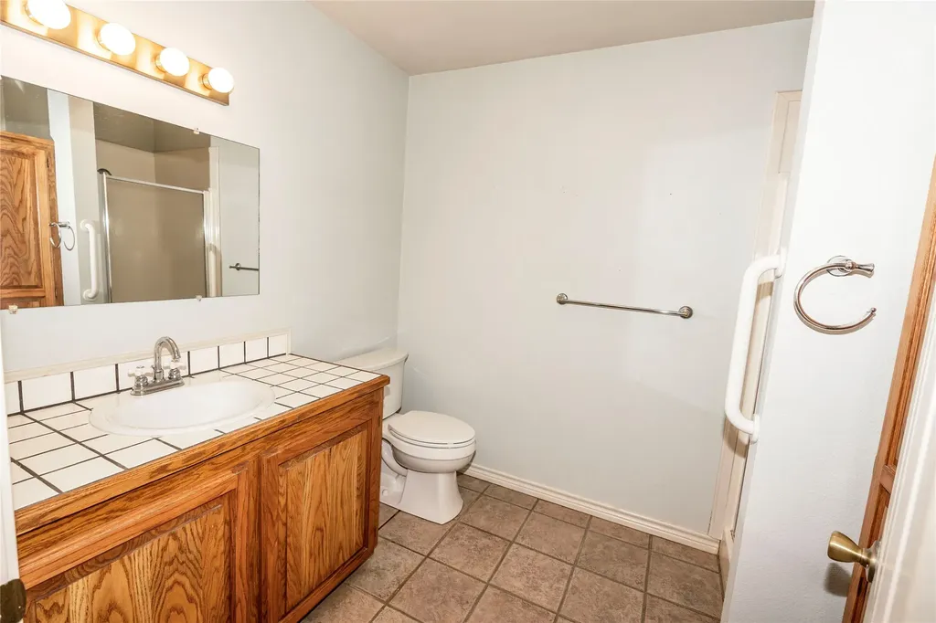 151 Country Club Drive Nocona TX 76255