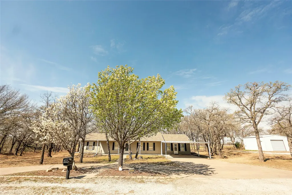 151 Country Club Drive Nocona TX 76255