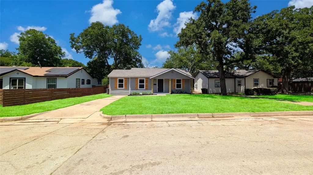 3725 Childress Street Fort Worth TX 76119