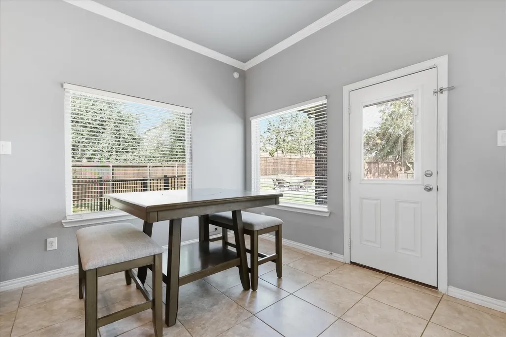 1327 Savona Lane Lewisville TX 75077