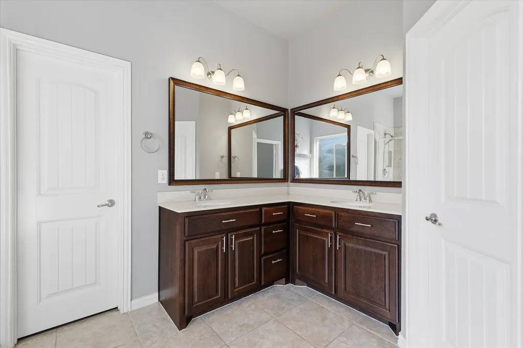 1327 Savona Lane Lewisville TX 75077