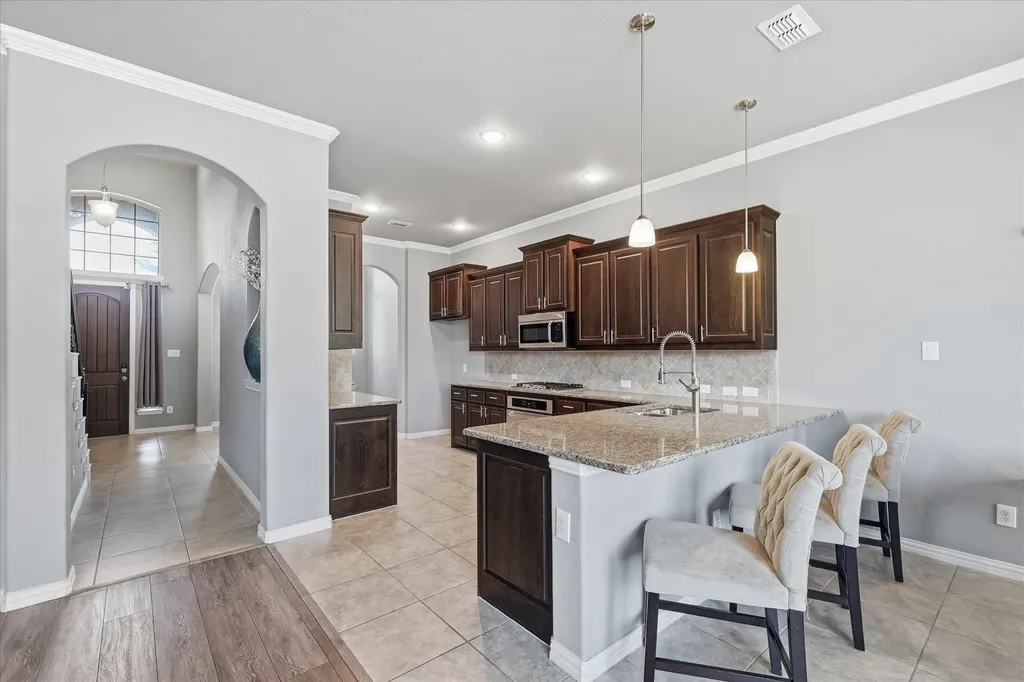 1327 Savona Lane Lewisville TX 75077