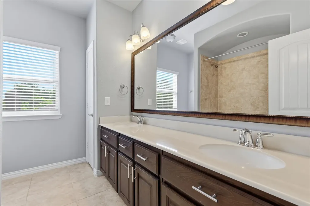 1327 Savona Lane Lewisville TX 75077