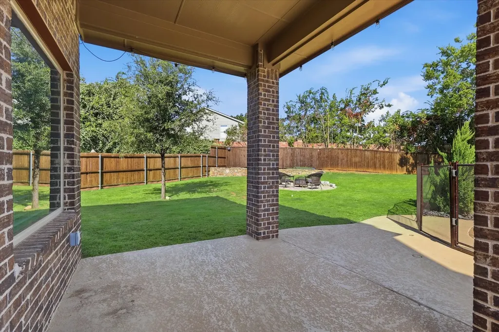 1327 Savona Lane Lewisville TX 75077