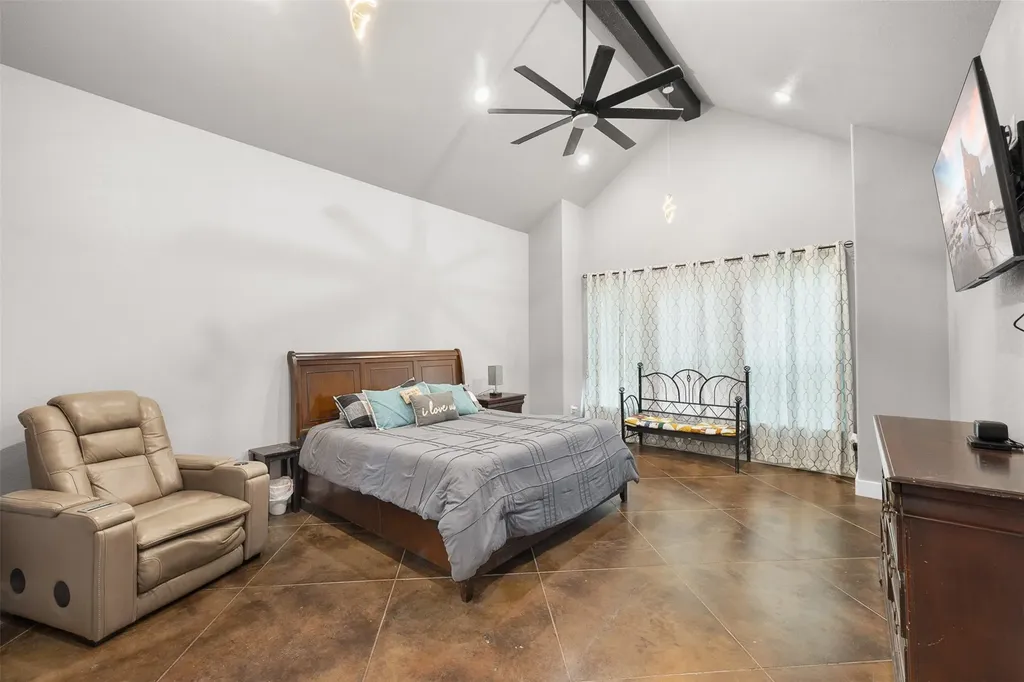 6021 N Fm 1915 Buckholts TX 76518