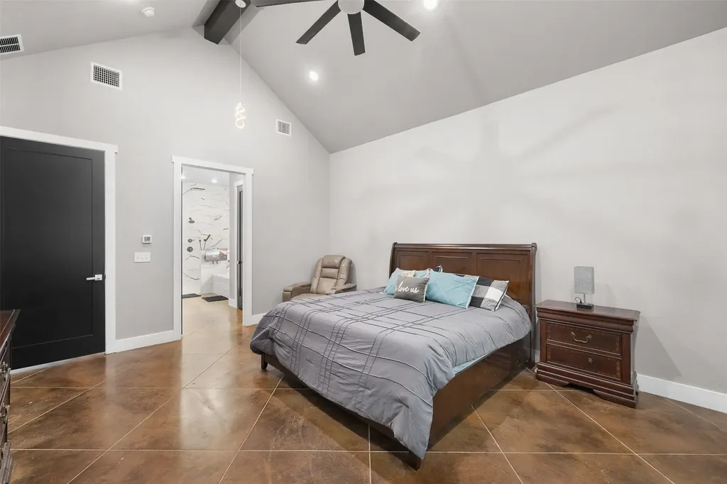 6021 N Fm 1915 Buckholts TX 76518