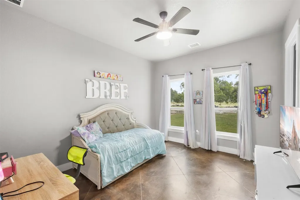 6021 N Fm 1915 Buckholts TX 76518