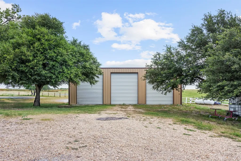 6021 N Fm 1915 Buckholts TX 76518