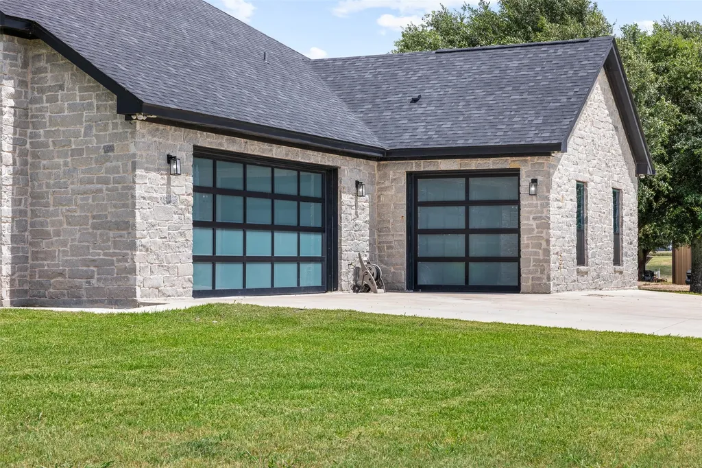 6021 N Fm 1915 Buckholts TX 76518