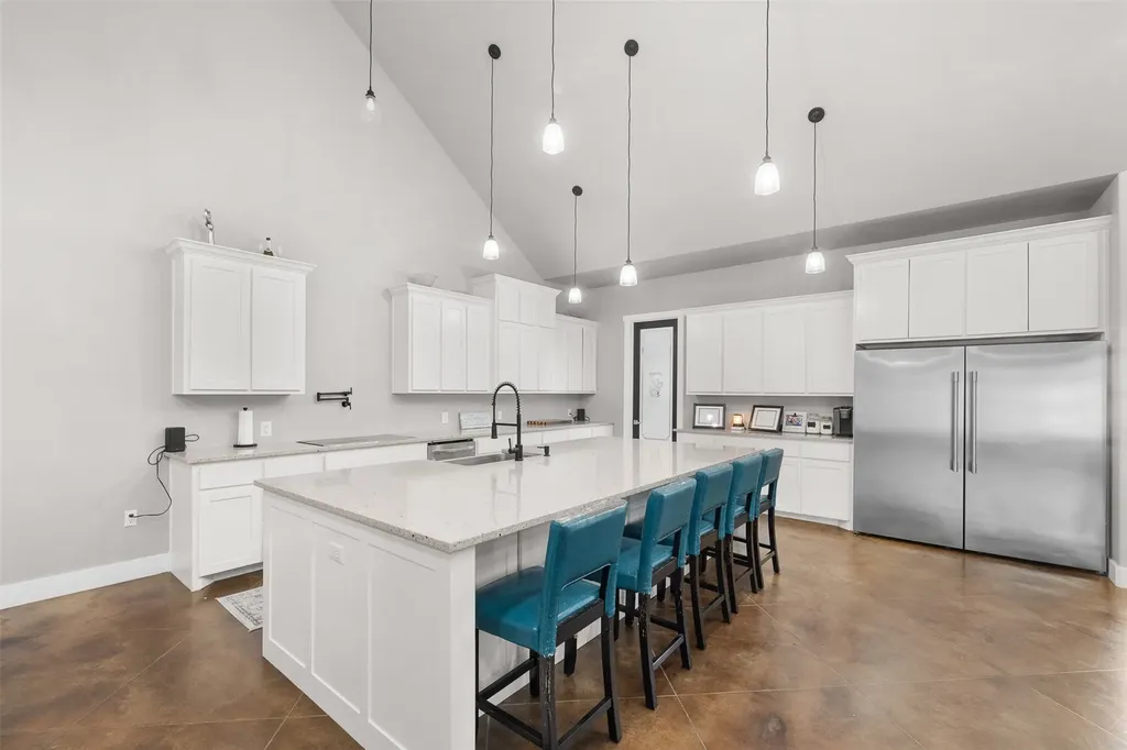 6021 N Fm 1915 Buckholts TX 76518