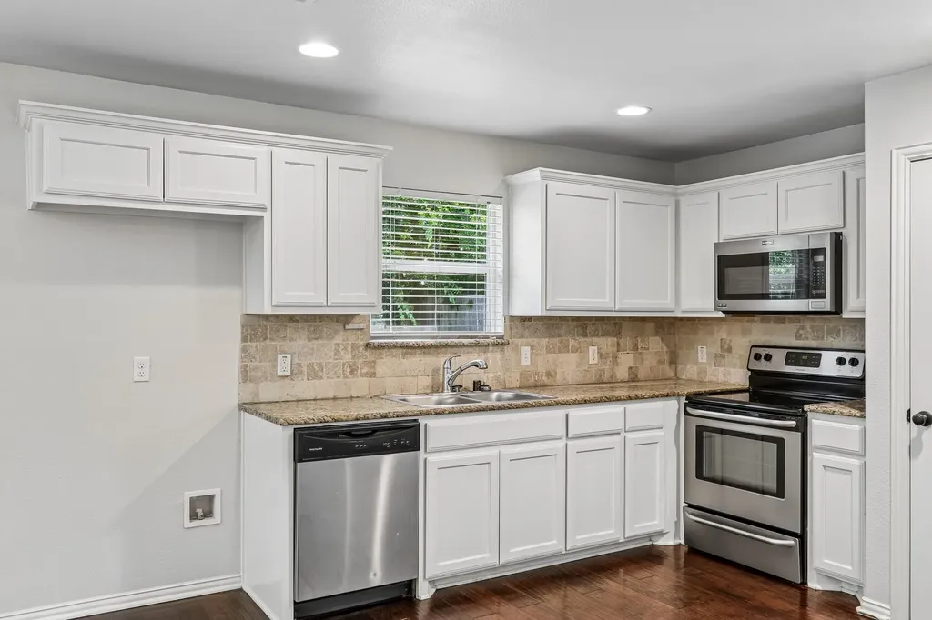 3017 N Hickory Street Sherman TX 75092