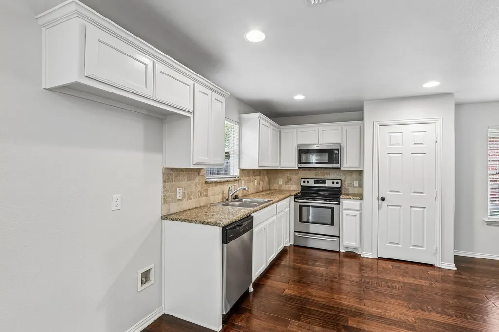 3017 N Hickory Street Sherman TX 75092