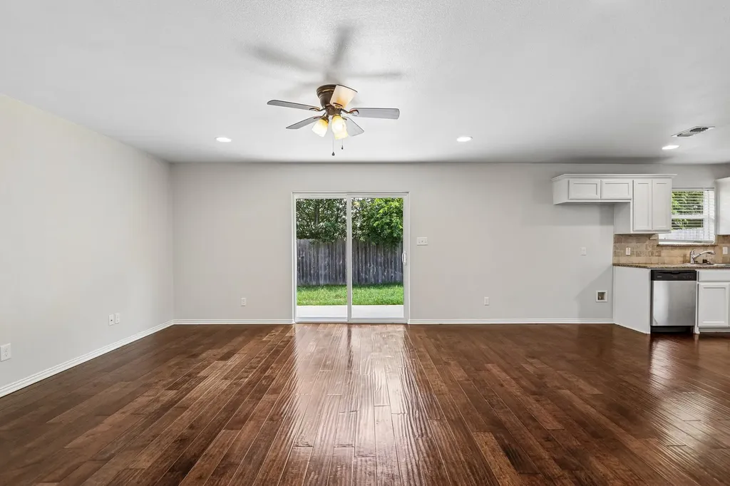 3017 N Hickory Street Sherman TX 75092