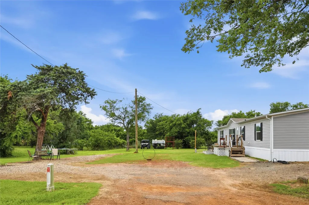 59 County Road 3604 Saltillo TX 75478