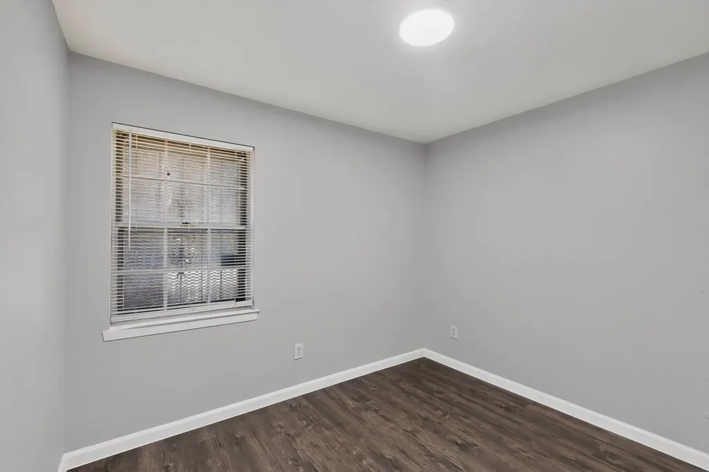 426 Kirnwood Drive Dallas TX 75232