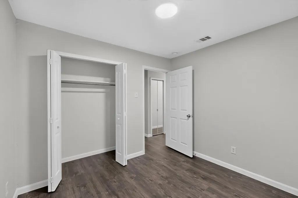 426 Kirnwood Drive Dallas TX 75232
