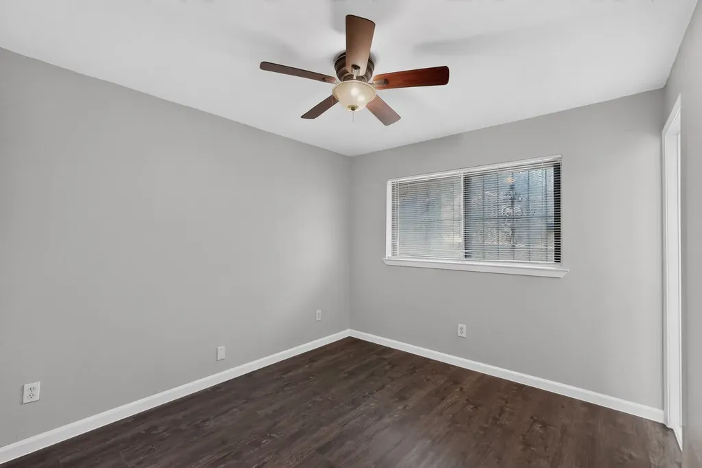 426 Kirnwood Drive Dallas TX 75232