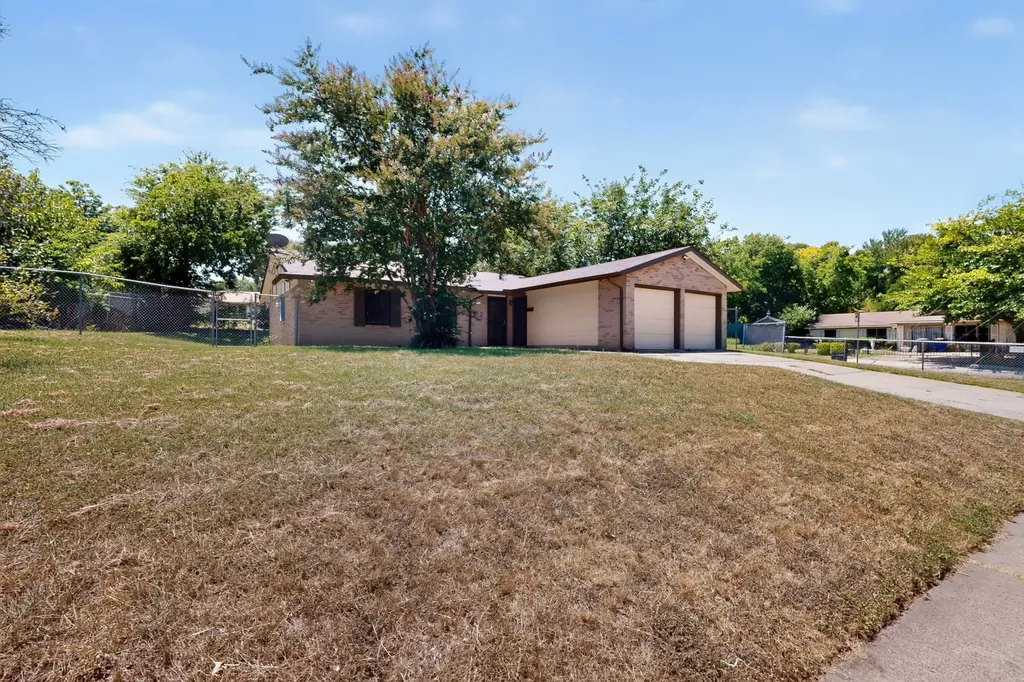 426 Kirnwood Drive Dallas TX 75232