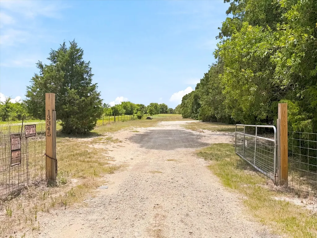 13345 Fm1391 Kemp TX 75143