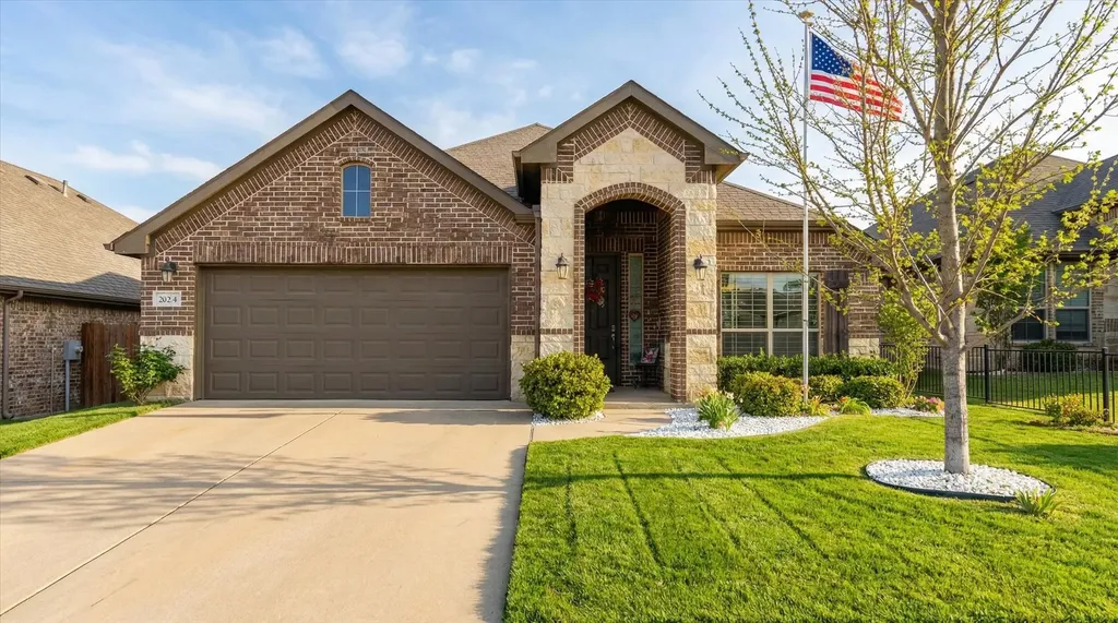 2524 Hadley Street Weatherford TX 76087