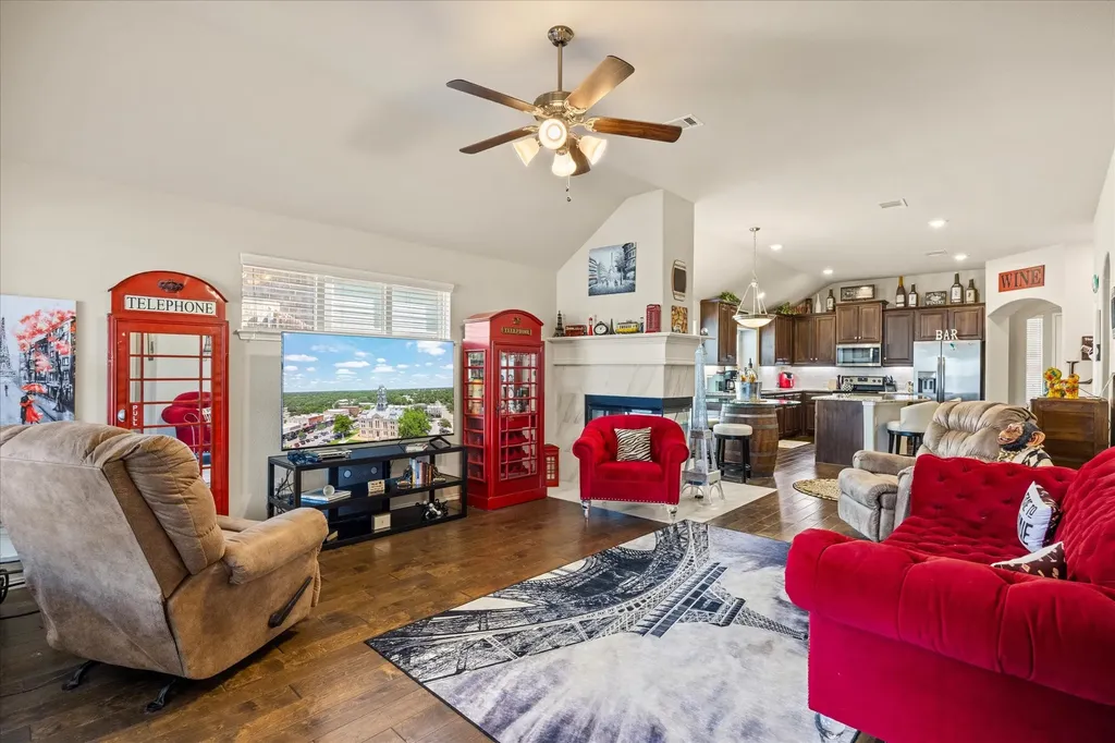 2524 Hadley Street Weatherford TX 76087