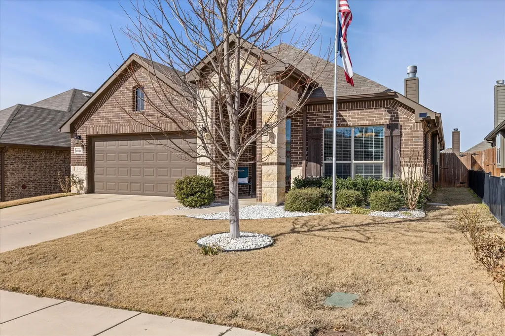 2524 Hadley Street Weatherford TX 76087