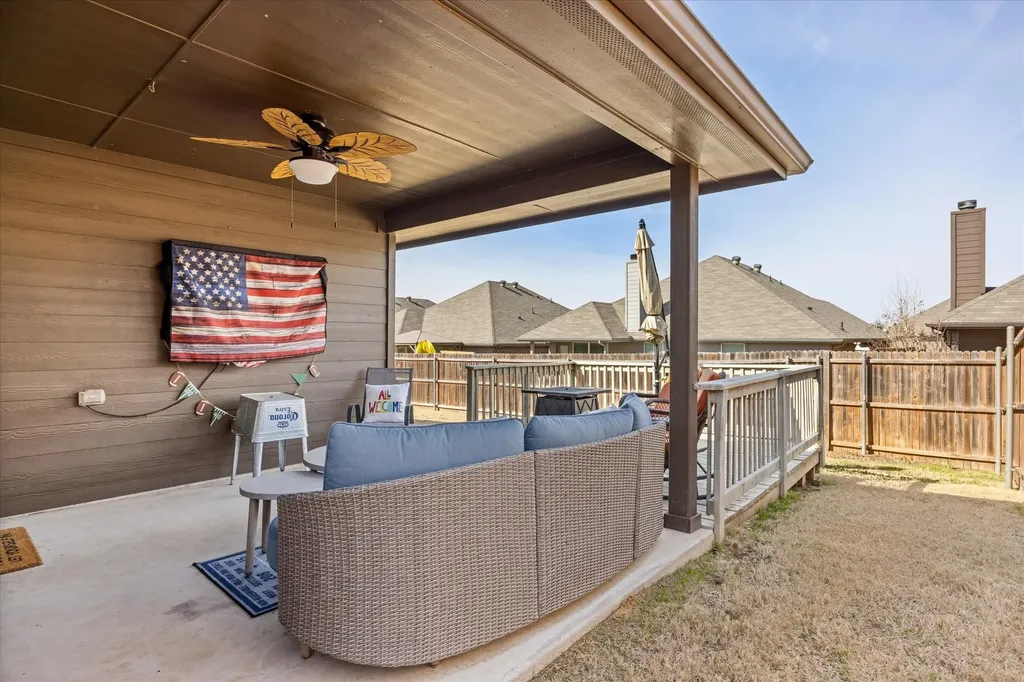 2524 Hadley Street Weatherford TX 76087