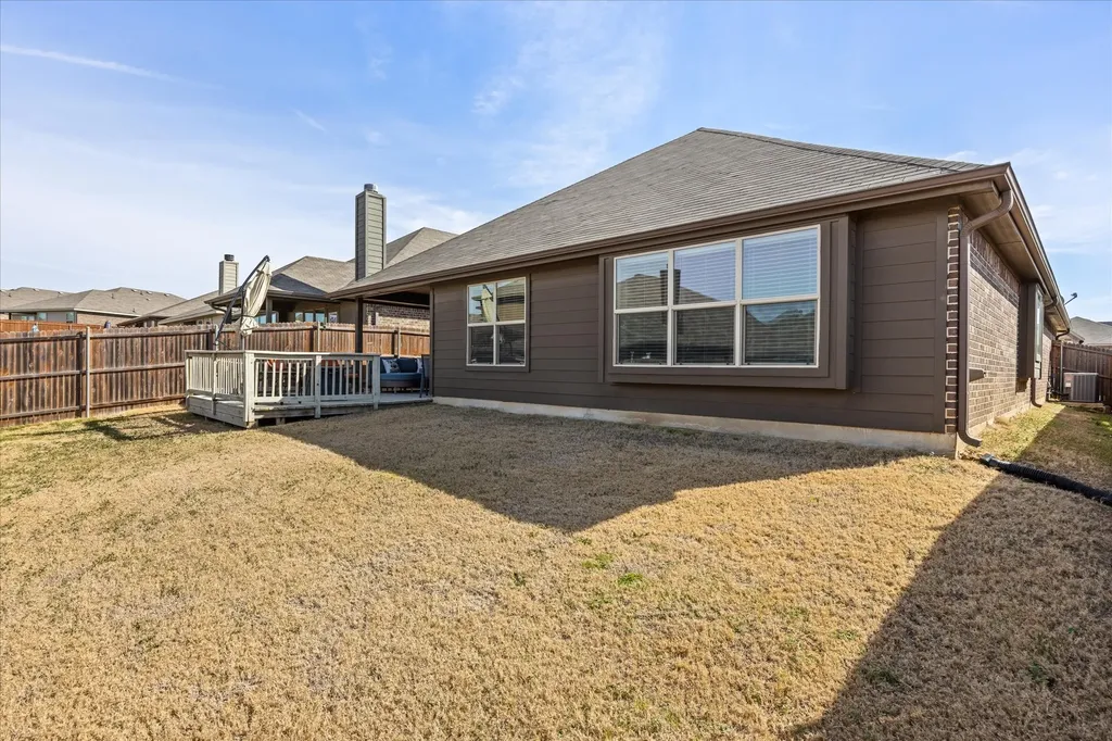 2524 Hadley Street Weatherford TX 76087