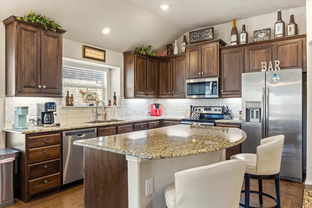 2524 Hadley Street Weatherford TX 76087