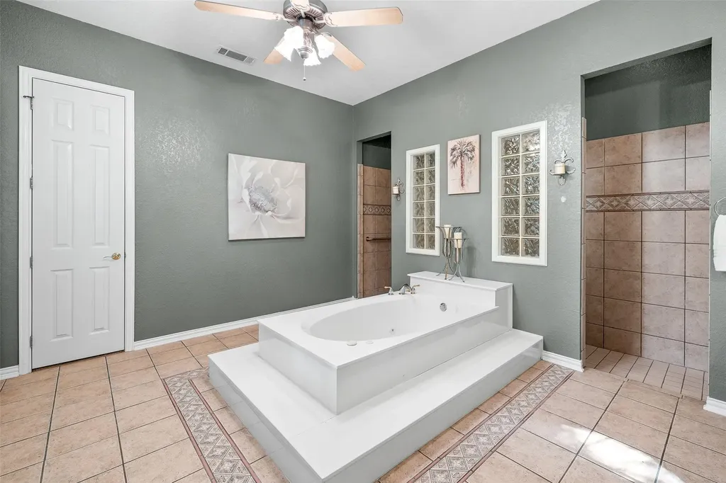 5612 Equestrian Court Granbury TX 76049