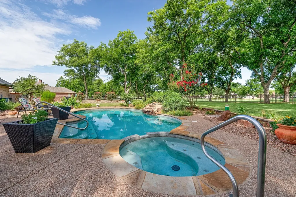 5612 Equestrian Court Granbury TX 76049