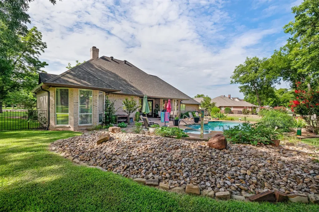 5612 Equestrian Court Granbury TX 76049