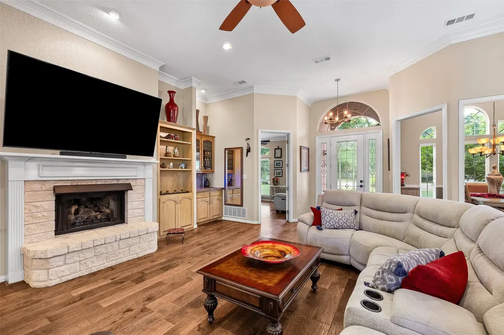 5612 Equestrian Court Granbury TX 76049