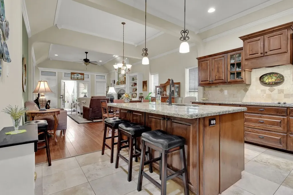 110 Timber Creek Court Lindale TX 75771