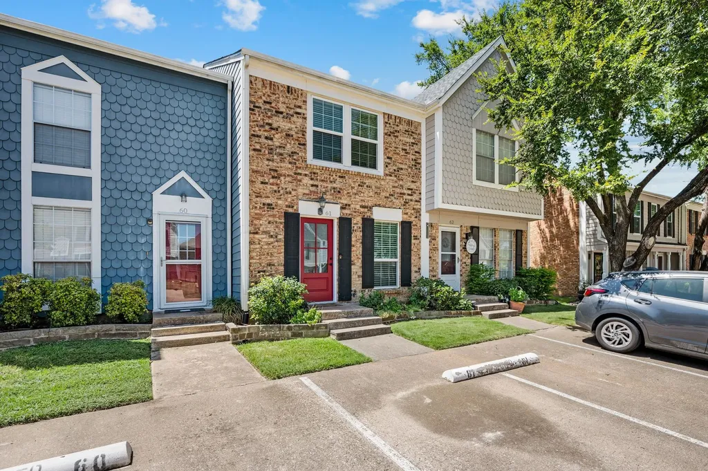 61 Abbey Road Euless TX 76039