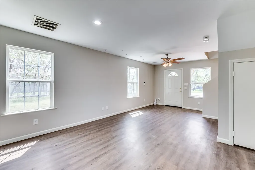 1306 Foley Street Dallas TX 75223