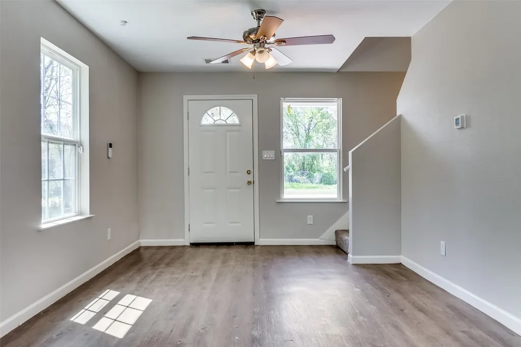 1306 Foley Street Dallas TX 75223