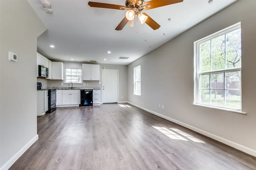 1306 Foley Street Dallas TX 75223