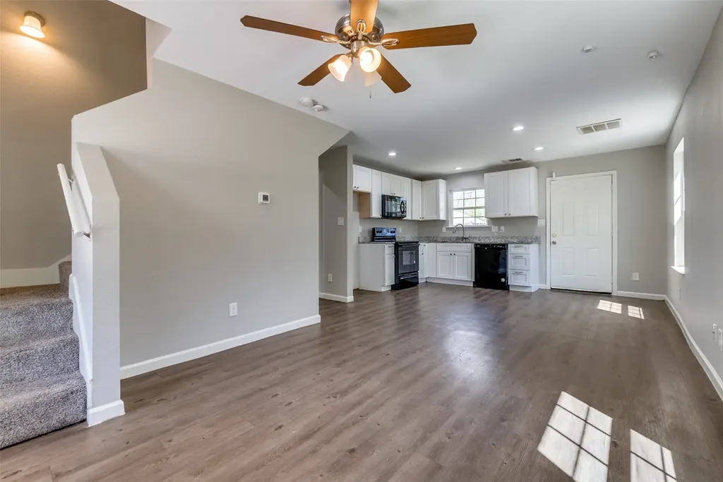 1306 Foley Street Dallas TX 75223