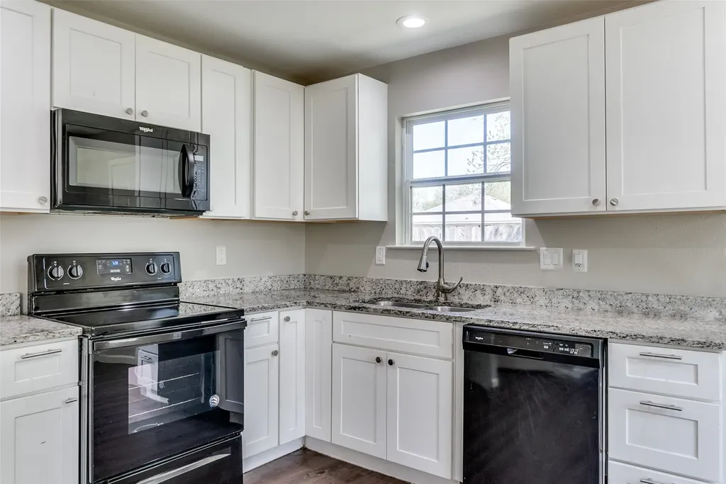 1306 Foley Street Dallas TX 75223