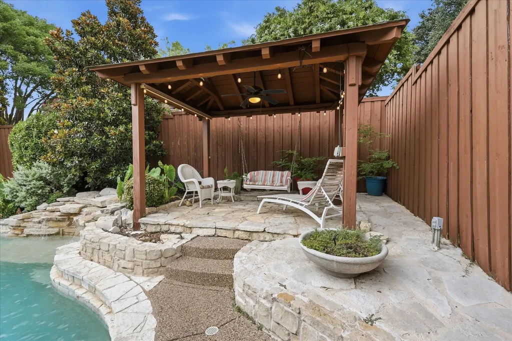 732 Meadowlark Lane Coppell TX 75019