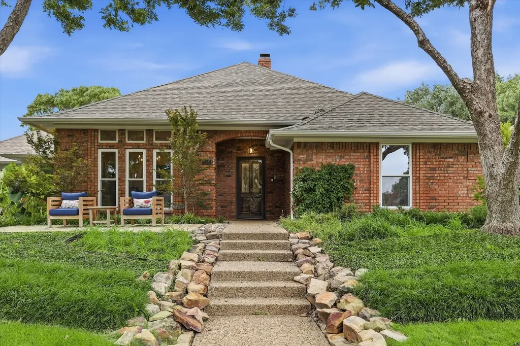 732 Meadowlark Lane Coppell TX 75019