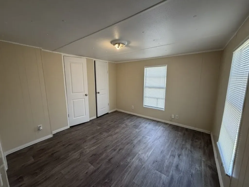 1620 E Reno Road Reno TX 76020